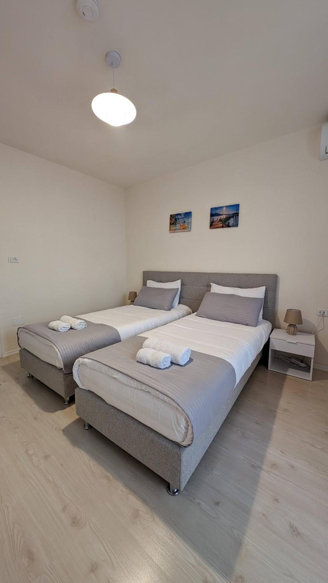 Modern Cozy Apartment 10 Min Walk To Skanderbeg Square Tirana Exterior foto
