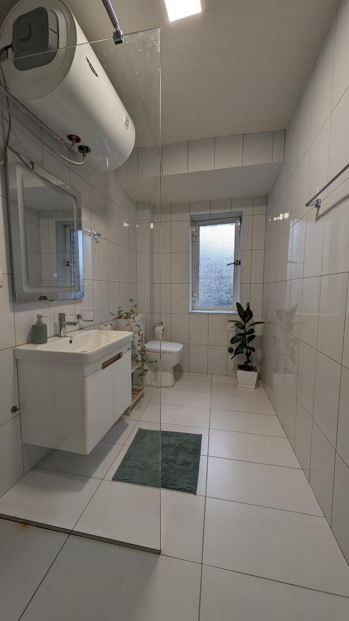 Modern Cozy Apartment 10 Min Walk To Skanderbeg Square Tirana Exterior foto