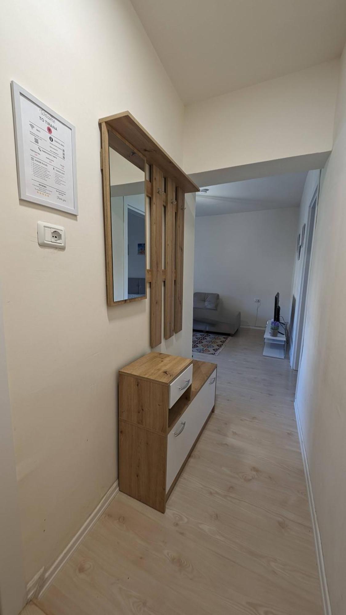 Modern Cozy Apartment 10 Min Walk To Skanderbeg Square Tirana Exterior foto